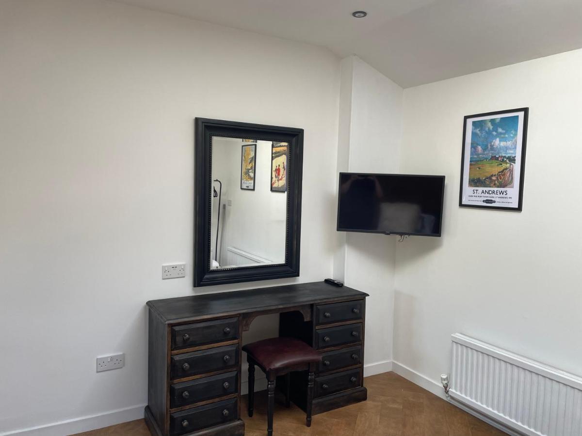 Golfers Dream Guest Suite With Onsite Golf Studio Available For Booking By Guests Strathkinness Екстериор снимка